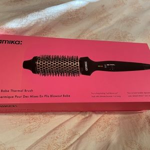 Amika Blowout Babe Thermal Brush